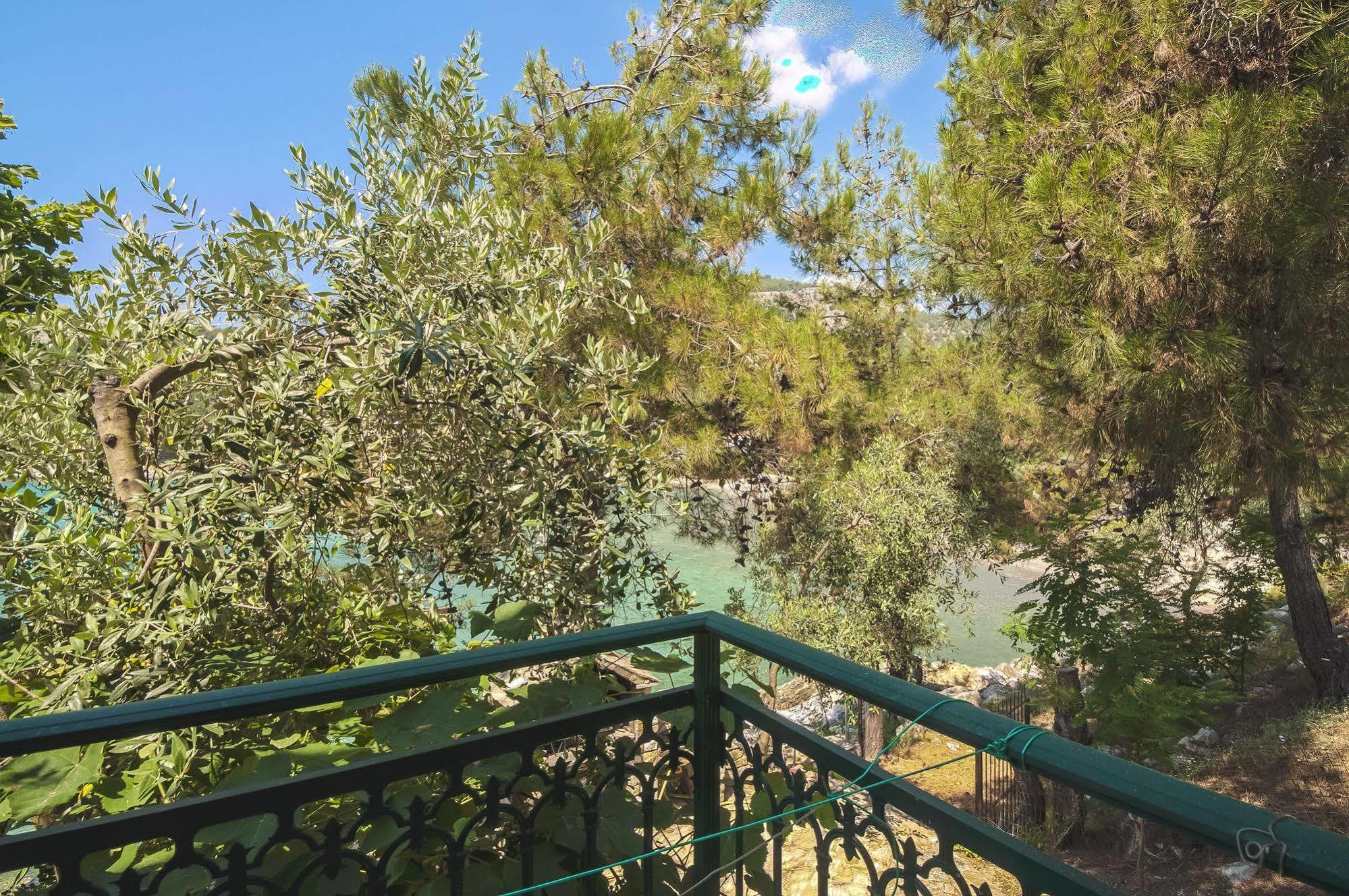 Petra Mare Apartment Thimonia Bagian luar foto