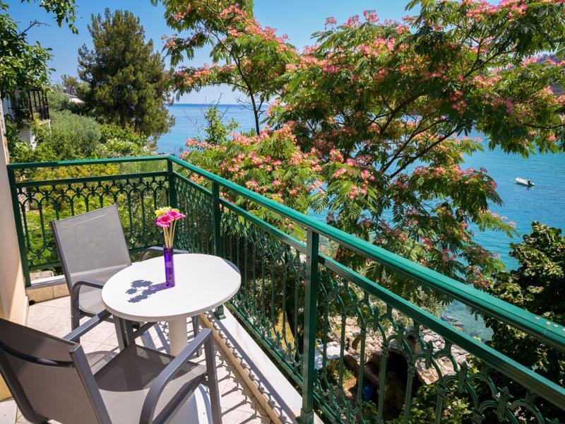 Petra Mare Apartment Thimonia Bagian luar foto