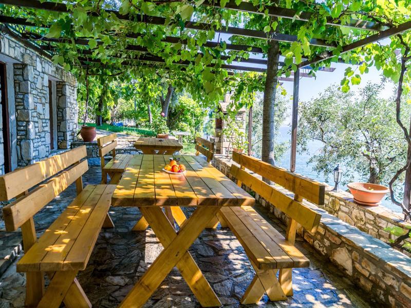 Petra Mare Apartment Thimonia Bagian luar foto